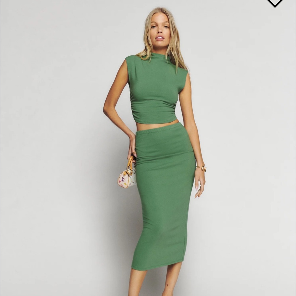 NWOT Reformation Foster Knit top in bottle green